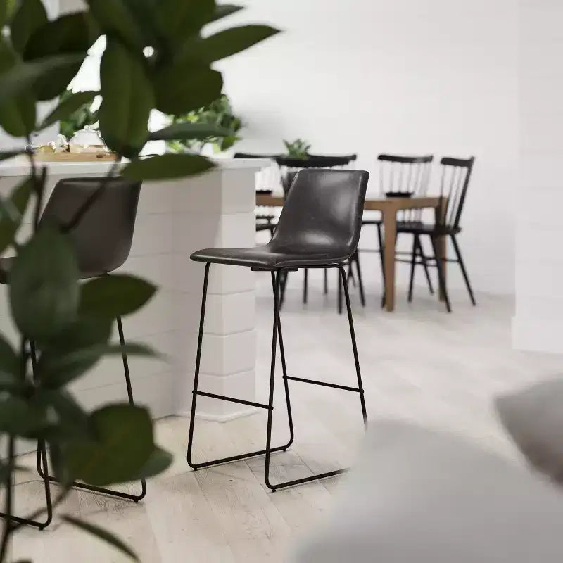 Sgabelli Merrick Lane da 30 pollici, con sedile a secchiello in finta pelle, altezza bancone, set da 2