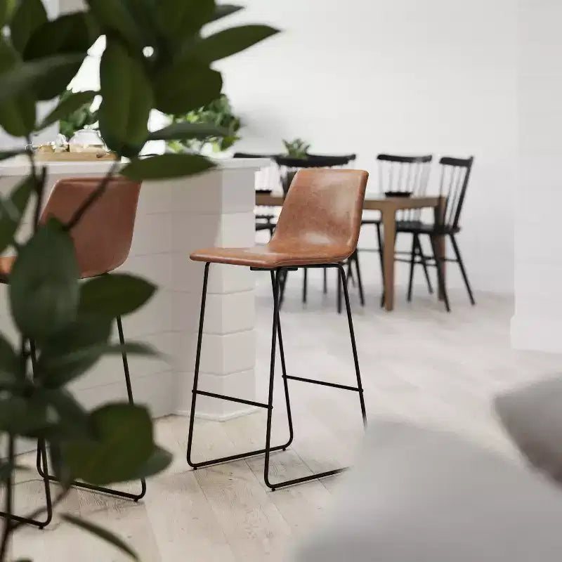 Sgabelli Merrick Lane da 30 pollici, con sedile a secchiello in finta pelle, altezza bancone, set da 2