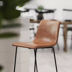 Sgabelli Merrick Lane da 30 pollici, con sedile a secchiello in finta pelle, altezza bancone, set da 2
