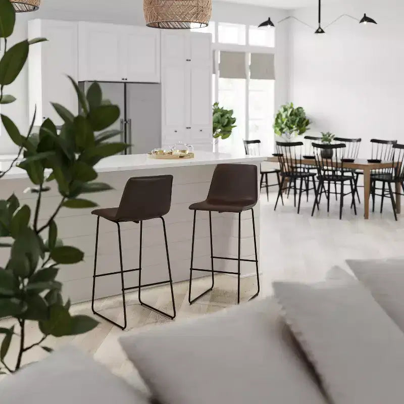 Sgabelli Merrick Lane da 30 pollici, con sedile a secchiello in finta pelle, altezza bancone, set da 2
