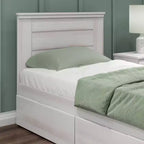 Struttura letto matrimoniale Max & Lily con cassetti contenitore, piattaforma letto in legno massello per bambini