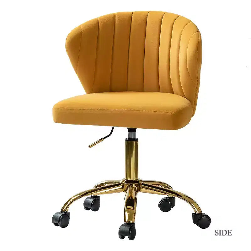 Sedia da ufficio girevole Ilia Comtemporary con schienale trapuntato a canali | Karat Home
