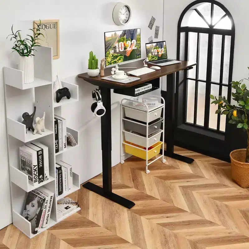 Scrivania Elettrica Regolabile in Altezza Costway 48'' con Pannello di Controllo e Porta USB Rustico/Noce