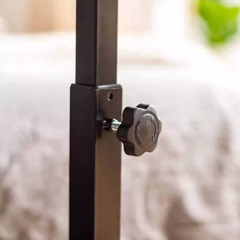 Carrello porta PC regolabile in altezza IRIS USA con tavolino laterale e postazione di lavoro dinamica su ruote, Supporto per laptop, Marrone