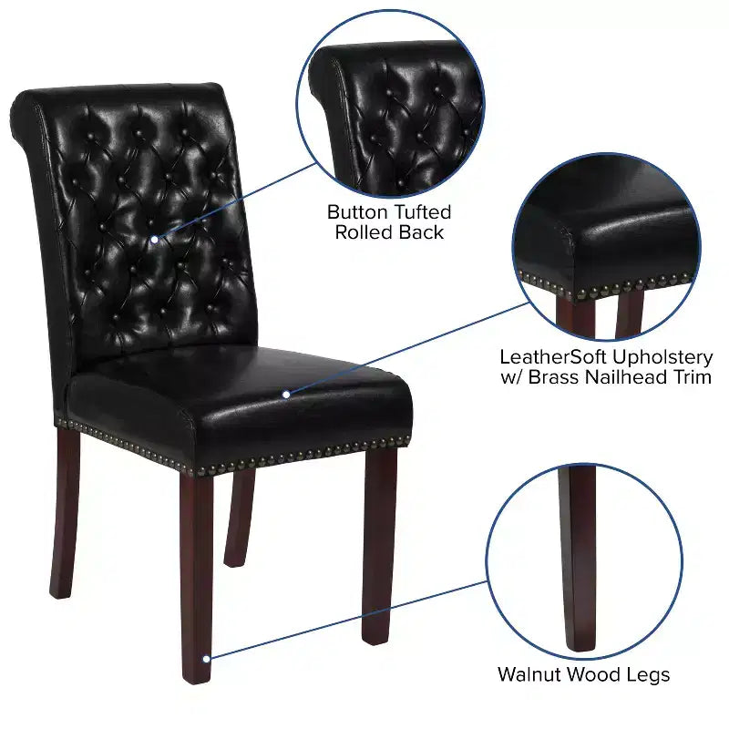 Sedia Emma and Oliver 4 PK Parsons con schienale arrotolato imbottito con bordo borchiato e telaio rifinito con feltrini in plastica