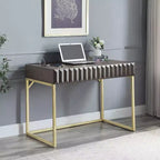 Scrivania Mendella con porte USB e prese elettriche - HOMES: Inside + Out