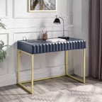 Scrivania Mendella con porte USB e prese elettriche - HOMES: Inside + Out