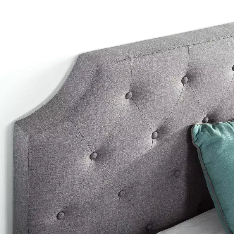 Mavn Letto a piattaforma imbottito, testiera trapuntata moderna grigio scuro - Mellow