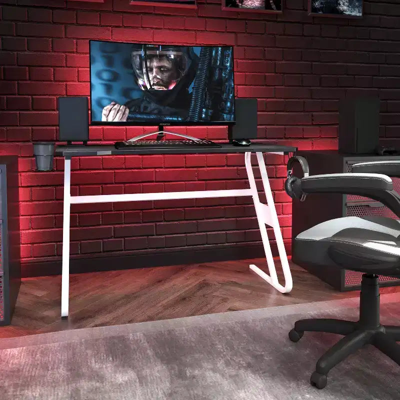 Scrivania ergonomica da gaming professionale Emma and Oliver con portabicchieri e gancio per cuffie