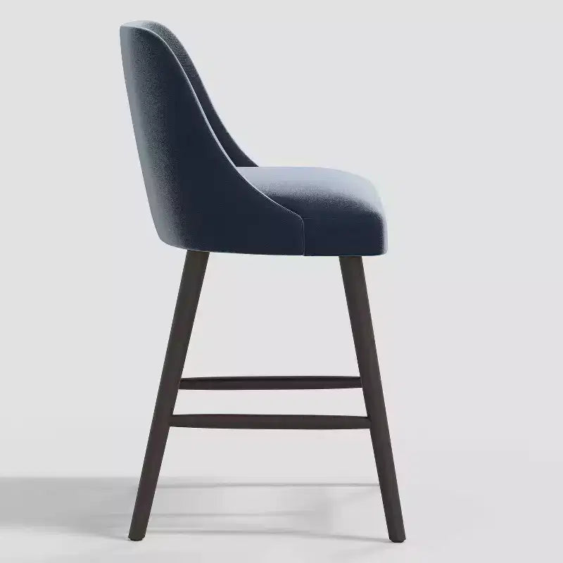 Sgabello da bar Geller in velluto lucido Threshold da 68,5 cm con poggiapiedi