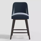 Sgabello da bar Geller in velluto lucido Threshold da 68,5 cm con poggiapiedi