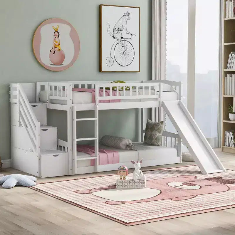 Letto a castello ModernLuxe con scaletta e due cassetti (due letti singoli)
