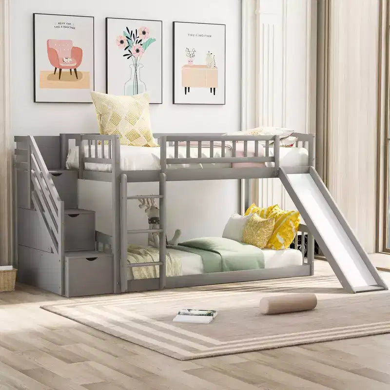 Letto a castello ModernLuxe con scaletta e due cassetti (due letti singoli)
