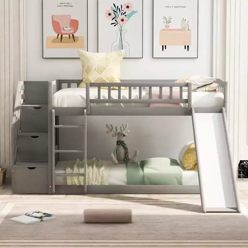 Letto a castello ModernLuxe con scaletta e due cassetti (due letti singoli)