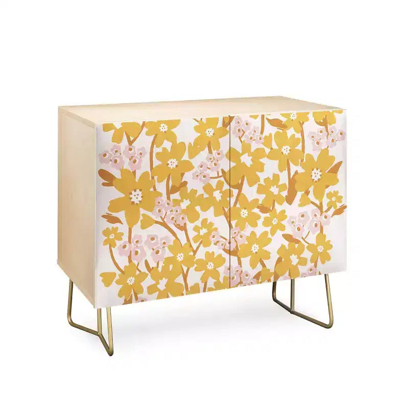 Trentuno illustrazioni Fiori selvatici in credenza color curcuma - Deny Designs