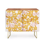 Trentuno illustrazioni Fiori selvatici in credenza color curcuma - Deny Designs