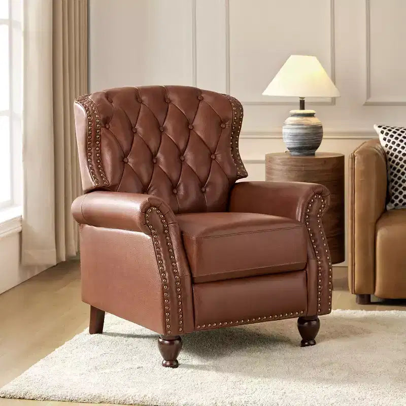 Poltrona reclinabile Justine Transitiona in legno con rivestimento in vera pelle e borchie per soggiorno e camera da letto | ART OF LIVING DESIGNS