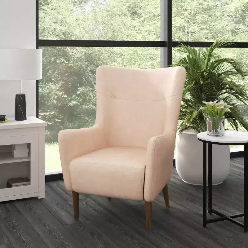 Poltrona accentata tradizionale Wingback Merrick Lane, rivestimento in ecopelle e struttura e gambe in legno