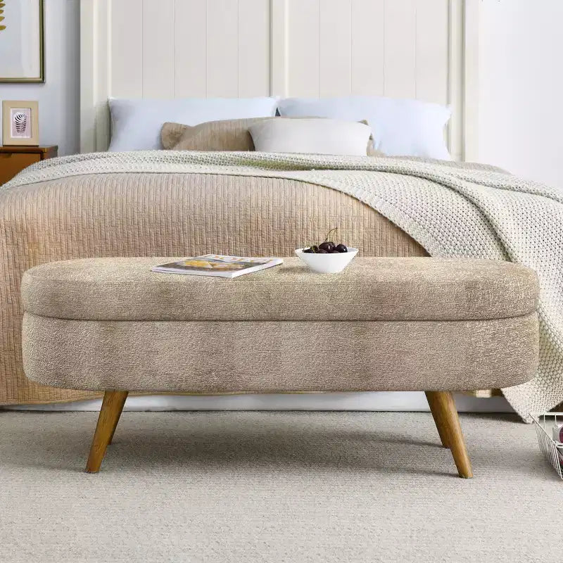 Panca Contenitore Ovale con Gambe in Legno di Hevea, Pouf Moderno Trapuntato - ModernLuxe