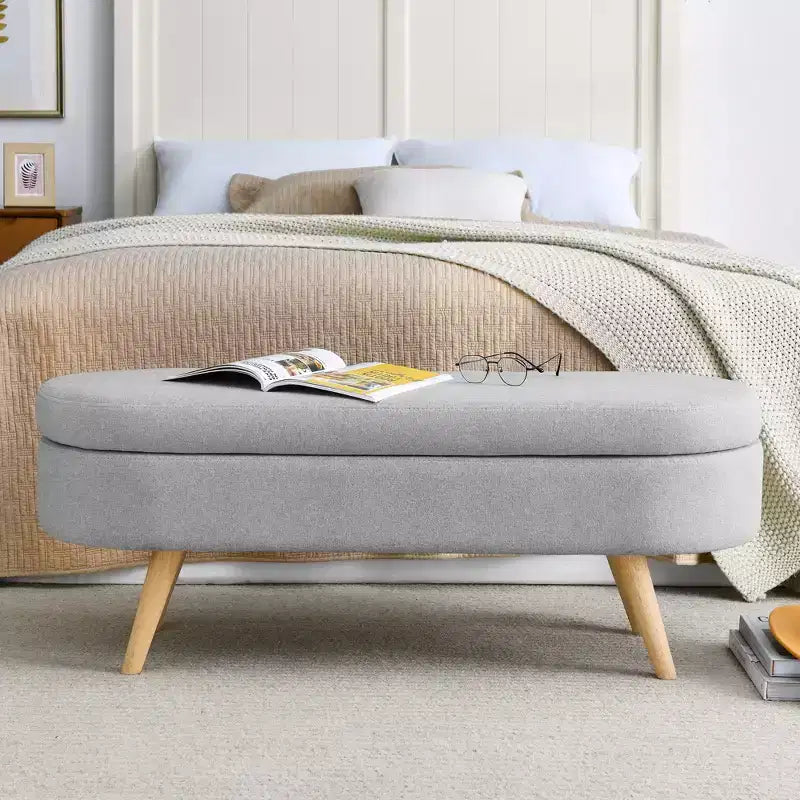 Panca Contenitore Ovale con Gambe in Legno di Hevea, Pouf Moderno Trapuntato - ModernLuxe