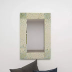 Specchio da Parete Mosaico Artigianale in Madreperla con Angoli Blu Crema - Olivia & May