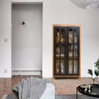 LuxenHome 47.2 Mobile Dispensa da Fattoria con Ante in Vetro, Armadio Alto per Dispensa, Vetrina Espositiva Marrone, Nero