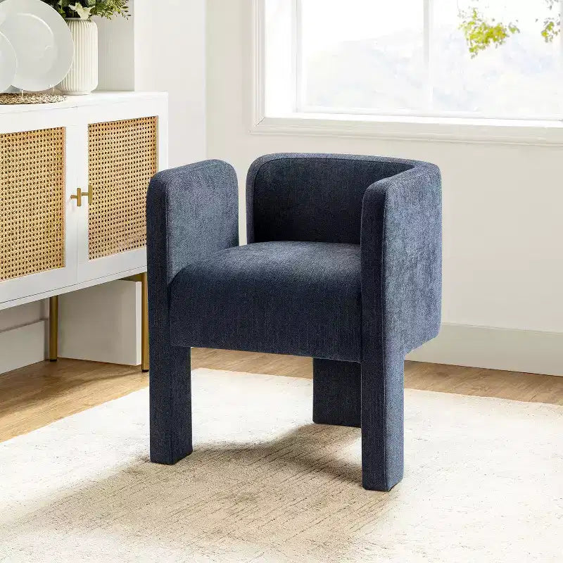 Sedia da Pranzo Moderna Elias con Design a Tre Gambe per Sale da Pranzo, Uffici, Salotti e Camere da Letto | ART OF LIVING DESIGNS