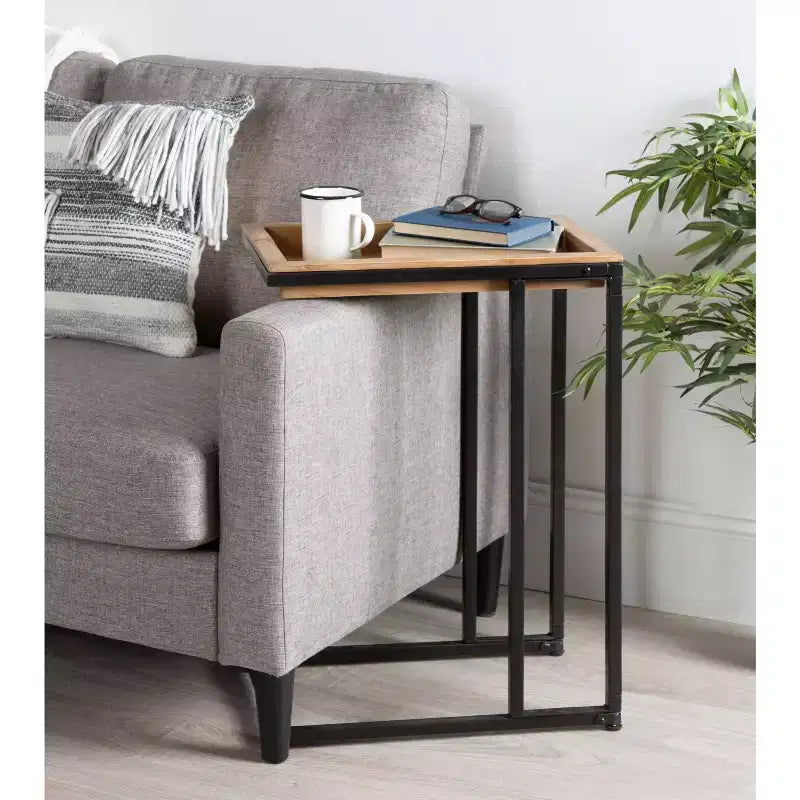 Tavolino a C in legno e metallo Kate and Laurel Lockridge