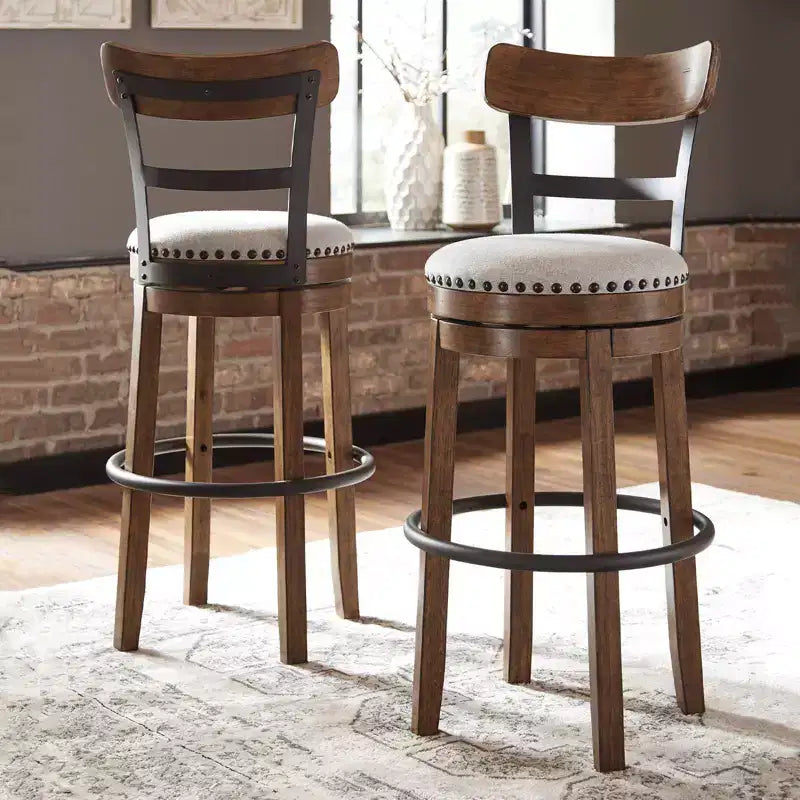 Sgabello da bar imbottito girevole Tall Valebeck - Design esclusivo Ashley