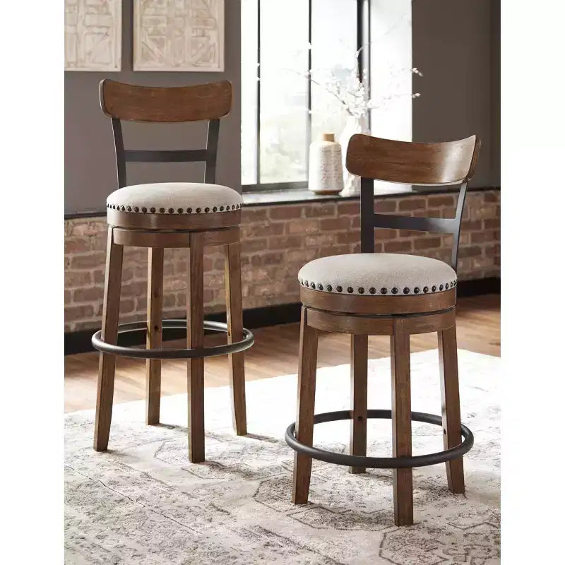 Sgabello da bar imbottito girevole Tall Valebeck - Design esclusivo Ashley