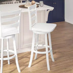 Sgabello da bar girevole in legno massello con schienale a scala, altezza bancone, qualità commerciale Liesel di Flash Furniture, con sedile in legno massello