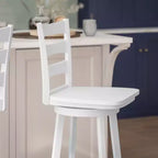 Sgabello da bar girevole in legno massello con schienale a scala, altezza bancone, qualità commerciale Liesel di Flash Furniture, con sedile in legno massello