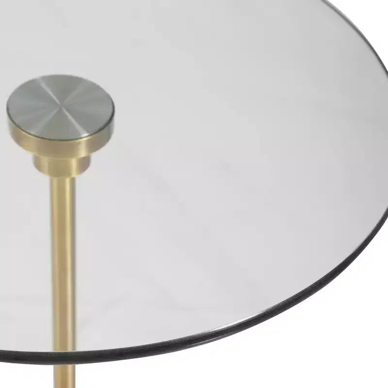 Tavolino moderno rotondo con finitura in ottone spazzolato Uttermost, 39,4 cm di larghezza, piano in vetro dorato per soggiorno, camera da letto, comodino, ingresso, casa