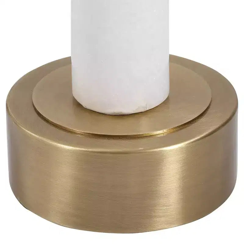 Tavolino moderno rotondo con finitura in ottone spazzolato Uttermost, 39,4 cm di larghezza, piano in vetro dorato per soggiorno, camera da letto, comodino, ingresso, casa