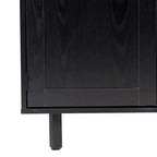 Mobile bar e credenza classici Emma and Oliver con armadietto a porta singola in stile shaker con portabicchieri sospeso e mensole aperte per bottiglie