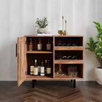 Mobile bar e credenza classici Emma and Oliver con armadietto a porta singola in stile shaker con portabicchieri sospeso e mensole aperte per bottiglie
