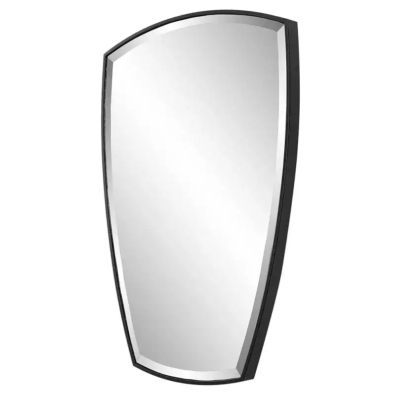 Specchio da parete a scudo Uttermost Crest Satin Black 25 1/4 x 36