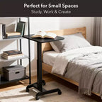 Mount-It! Scrivania Portatile Regolabile in Altezza con Ruote | 23.6 x 20.5 | Postazione di Lavoro Mobile Sit Stand con Sollevamento a Molla Pneumatica | Nero