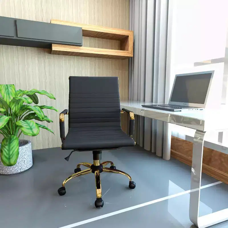 LeisureMod Harris Sedia da ufficio senza braccioli – Pelle a coste con struttura in metallo dorato – Moderna sedia da scrivania girevole e reclinabile