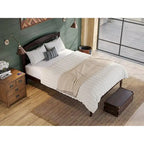 Letto a piattaforma Warren in legno massiccio con caricatore USB collegabile