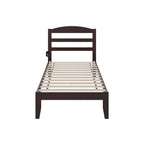 Letto a piattaforma Warren in legno massiccio con caricatore USB collegabile