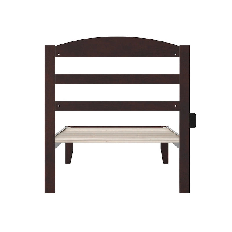 Letto a piattaforma Warren in legno massiccio con caricatore USB collegabile