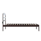 Letto a piattaforma Warren in legno massiccio con caricatore USB collegabile