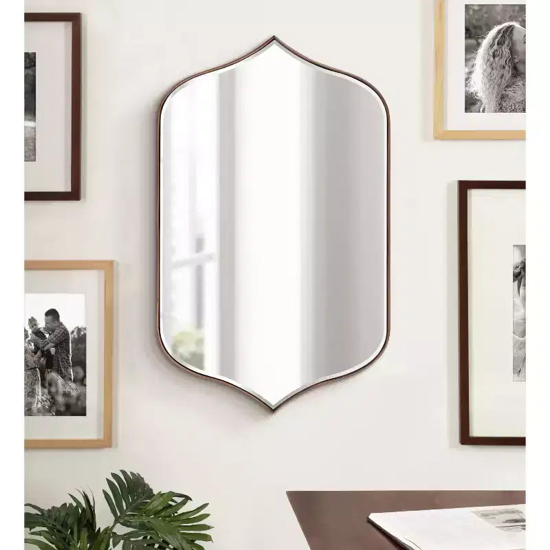 Specchio da parete con cornice Tyla 20 x 32 - Kate & Laurel All Things Decor