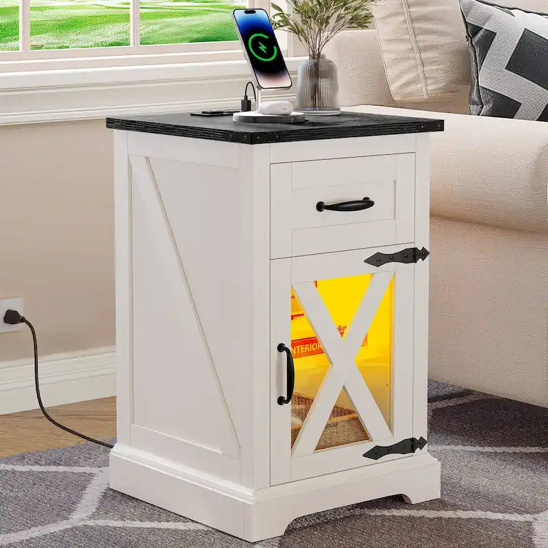 Set di 2 tavolini con cassetto e presa di corrente, tavolino laterale con luce LED e stazione di ricarica