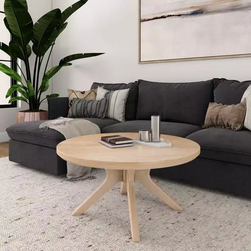 Tavolino rotondo Plank+Beam con gambe incrociate in legno massello, 91 cm, per soggiorno