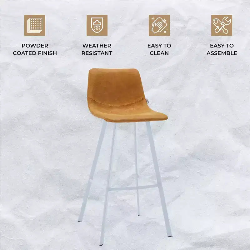 LeisureMod Elland Sgabello da Bar Imbottito in Pelle da 41" con Gambe in Ferro - Sgabello da Bancone Moderno con Base e Poggiapiedi Bianchi per Cucina, Bar e Pub