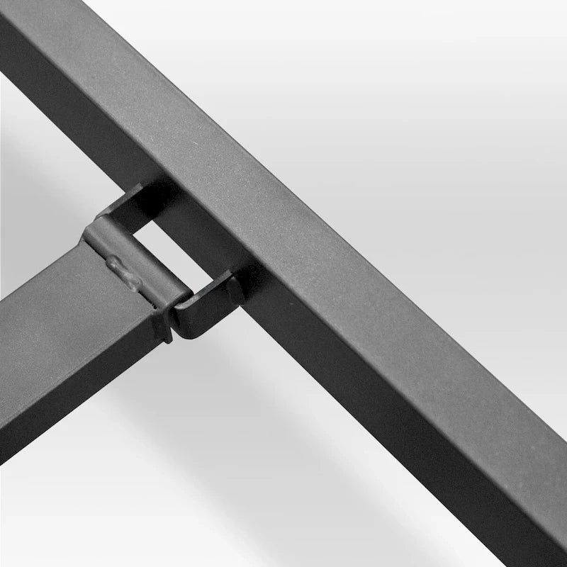 Telaio letto in metallo in stile industriale moderno