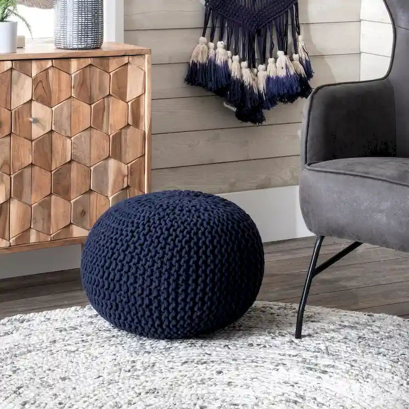 Pouf rotondo in maglia imbottito