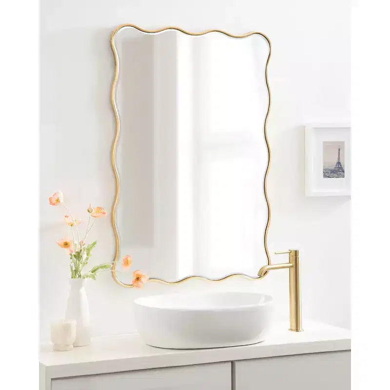 Kate & Laurel All Things Decor Specchio Rettangolare Ondulato Viona 24x36